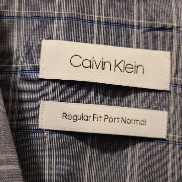 Men's Checkered Button-Up Shirt - Picture 2 of 3